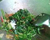 Foto langkah ke 5 dari resep Oseng-oseng kangkung.