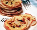 A picture of step 5 of Microwave-Made Apple Chips.