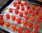 A picture of step 2 of Homemade Dried Tomatoes and Firefly Squid Pasta.