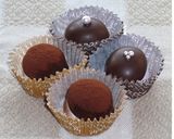A picture of step 6 of Super Simple Valentine's Chocolates.