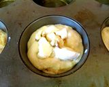 A picture of step 4 of Walnut and Brie Cheese Muffins.