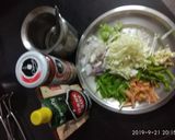 A picture of step 1 of Hakka noodles.