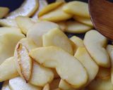 A picture of step 1 of Easy Apple Pie with Puff Pastry.