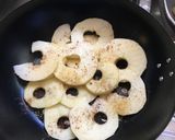 Foto del paso 2 de la receta: Manzanas asadas bañadas en limón y vestidas de canela y azúcar