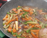 Foto del paso 5 de la receta: Plumas integrales con verduras a la soja y almendras
