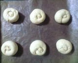 A picture of step 4 of Kneaded in a Bread Machine: Brown Sugar Bread & Brown Sugar-Kinako Bread.