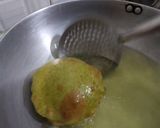 A picture of step 4 of Chana aloo with palak poori.