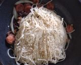 Foto langkah ke 5 dari resep Menu bekal sekolah: spaghetti aglio olio.