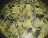 Foto langkah ke 6 dari resep Sayur daun singkong santan.