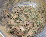 A picture of step 3 of Spinach Pakoda.