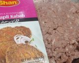 A picture of step 1 of Chapli kabab.