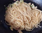 Foto langkah ke 3 dari resep Spaghetti goreng.