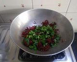 A picture of step 2 of Beetroot paratha.