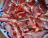 Foto del paso 1 de la receta: Cecina de León con queso curado y trufa negra