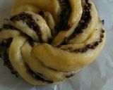 Foto langkah ke 9 dari resep Roti bunga meses coklat.