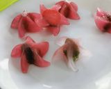Gyümölcsös limonádé, epres, mentás jégkockával recept fázis 2 fotója