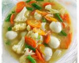 Foto langkah ke 3 dari resep Sup Kembang Kol Telur Puyuh.