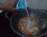 Foto langkah ke 2 dari resep Soup ayam kacang merah kari susu simple cuma iris"cemplung" aja.