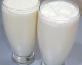 A picture of step 10 of Coconut rum punch.