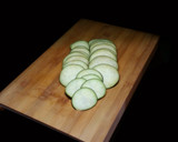 Foto del paso 3 de la receta: Berenjenas a la plancha con aliño de ajo, perejil y aceite de oliva