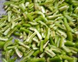 ताज़ा गाजर हरी मिर्च का आचार (Fresh carrot Green chilli pickle recipe in hindi) रेसिपी चरण 2 फोटो