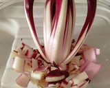 Foto del passaggio 1 della ricetta Risotto al radicchio di Treviso al profumo di Porto