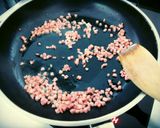 A picture of step 1 of Spaghetti with Smocked Ham, tomatoes and meat.