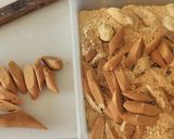 A picture of step 2 of Genkotsu Soybean Flour Bites with Honey.
