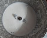 A picture of step 4 of Badam milk.