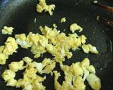 A picture of step 4 of Crumbly Fried Rice.