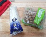 雙菇燴滑嫩豆腐煲的食譜步驟1照片