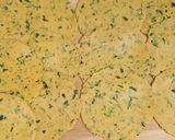 A picture of step 4 of Tomato aur Coriander ki puri.