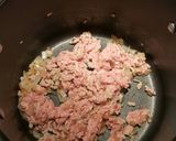A picture of step 1 of One pot turkey chili mac.