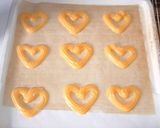 A picture of step 7 of Strawberry Heart Creme Puffs.