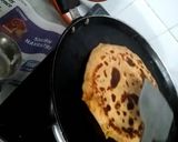 A picture of step 6 of Stuffed Aloo Paneer Paratha.
