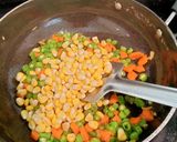 সুইট কর্ন ভেজিটেবলস কিনোয়া উপমা (sweet corn quinoa recipe in Bengali) রেসিপির ধাপ 4 ছবি