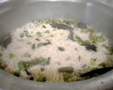 A picture of step 5 of Matar Pulao.