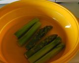 A picture of step 1 of Easy Pork-Wrapped Asparagus.