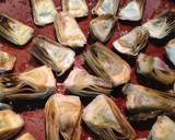 Foto del paso 8 de la receta: Cuartos de alcachofas al horno con ajoaceite de perejil