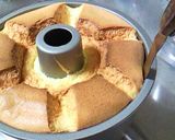 A picture of step 11 of Vanilla Mini Chiffon Cake.