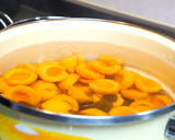 A picture of step 7 of Apricots In Syrup.