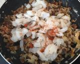 Foto del paso 4 de la receta: Empanada de bacalao y pasas