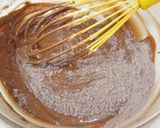 A picture of step 9 of Stawberry Chocolate Muffins.