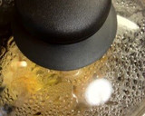 A picture of step 6 of Oyakodon (Chicken and Egg Rice Bowl).