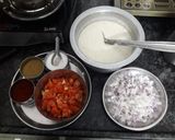 રવા ના ઉત્તપમ (Rava Uttapam Recipe In Gujarati) રેસીપી સ્ટેપ1ફોટો