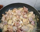 Hình bước làm 3 của món Gà kho sả