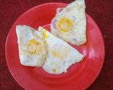 Foto langkah ke 1 dari resep Simple Fried Egg with Sweet Soya Sauce.