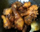 Foto langkah ke 2 dari resep Ayam goreng mentega.