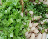 Foto del paso 1 de la receta: Ensalada fría de alubias blancas 🥗🥄