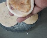 A picture of step 3 of Aloo stuffed puri.
